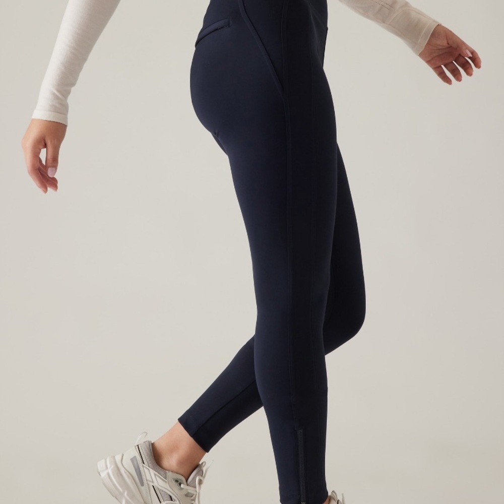 New with Tags Athleta Delancey Skyline Tight, Size XS, Navy Blue